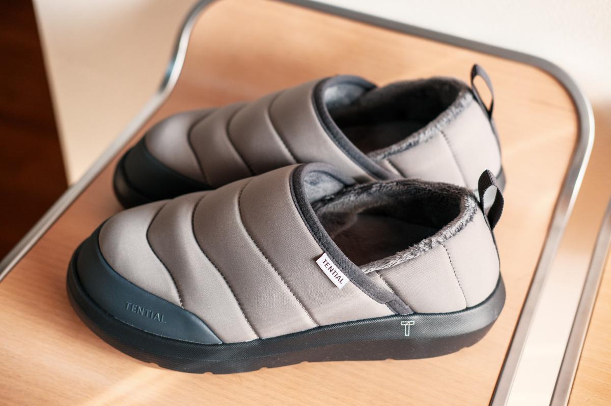 足裏の疲れが積み重なる毎日に。TENTIALのリカバリーサンダルを履いて