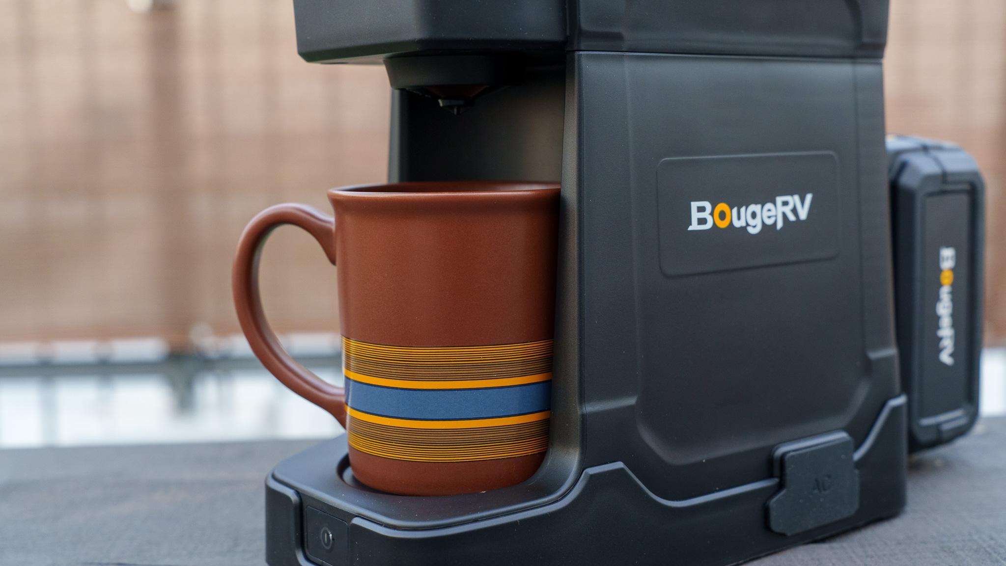 ケトルもバーナーも不要！めんどうゼロで、「旅先のコーヒー」がここ