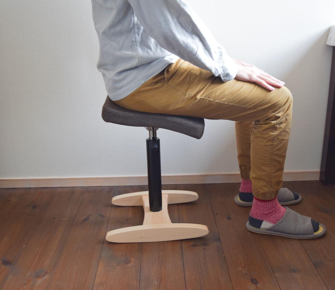 腰痛対策・姿勢改善に！ 歩くように座れる椅子「バランス シナジー」を