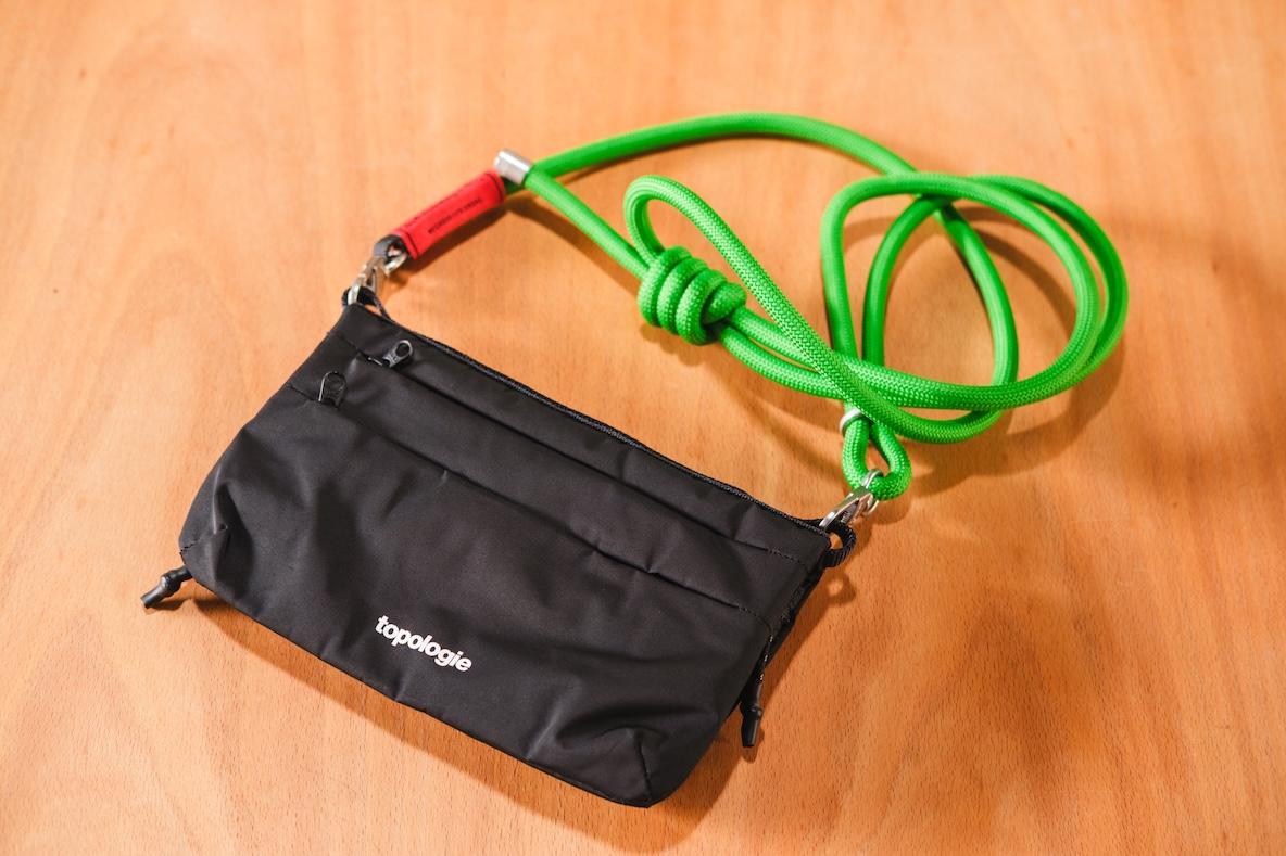 Topologieのサコッシュ」で外出前のバタバタする時間がゼロになった