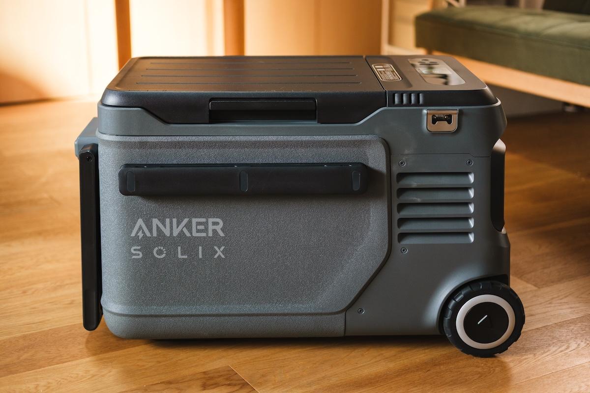 長時間の外出でも氷が溶けない＆ひんやりキープ。この夏、「Ankerの