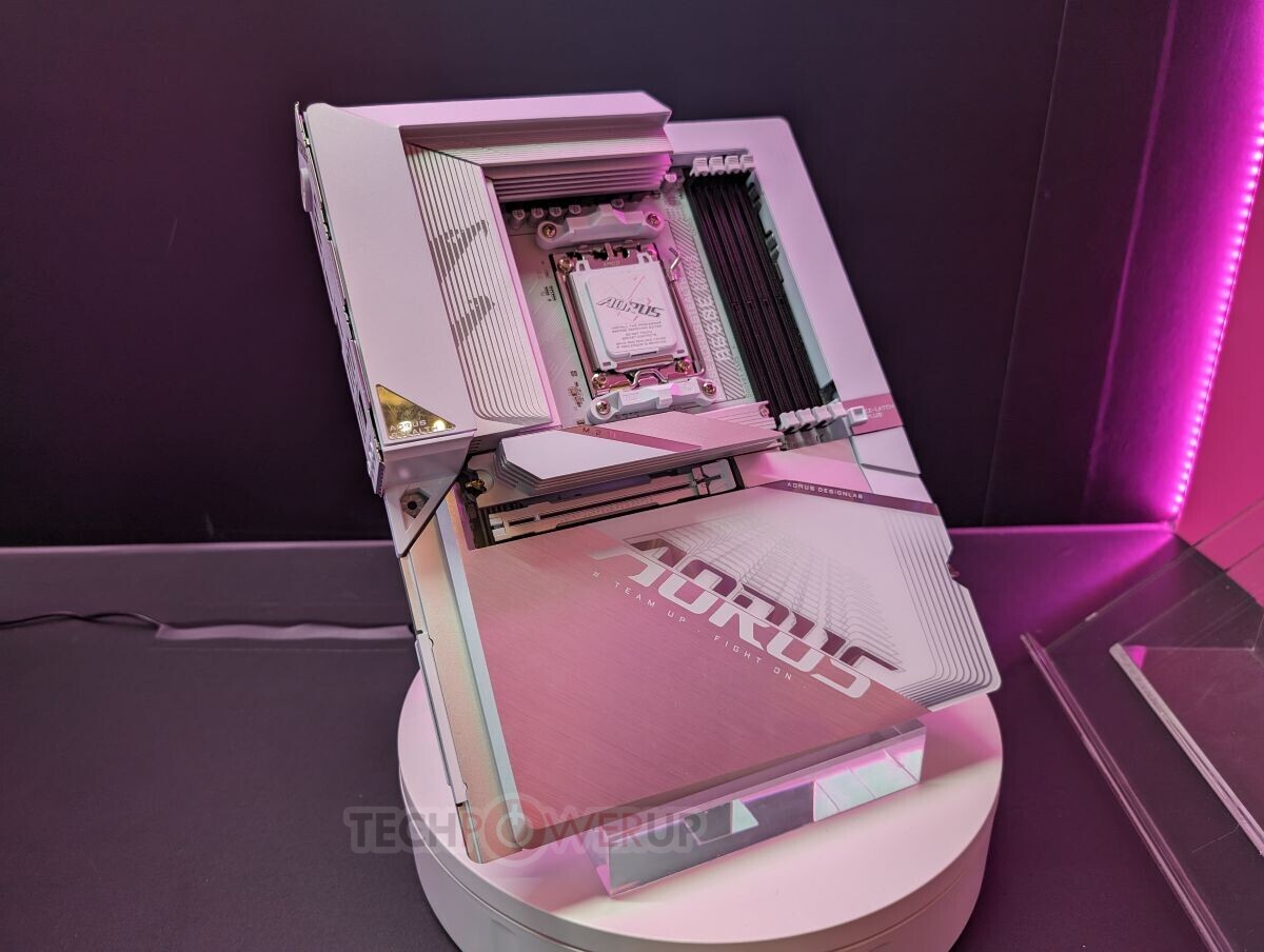 Gigabyte reveals their first back-connect motherboard - OC3D