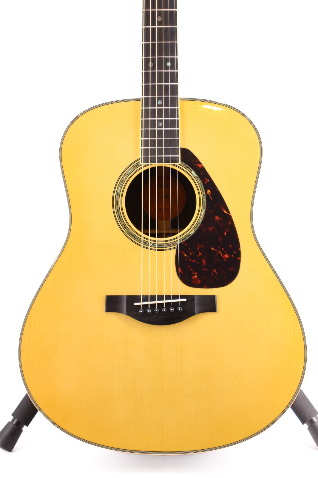 Yamaha LL16 ARE Original Jumbo All Solid Acoustic/Electric Guitar