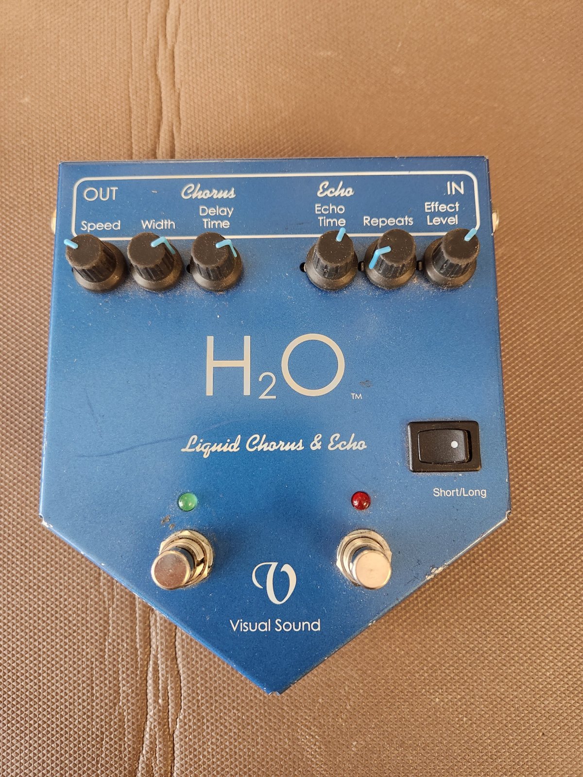 Visual Sound H2O V1 Liquid Chorus and Echo Pedal