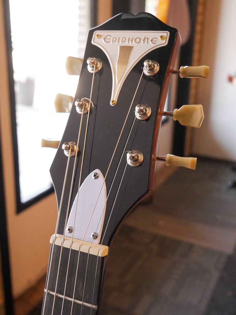 Epiphone PRO-1 VS acoustic guitar