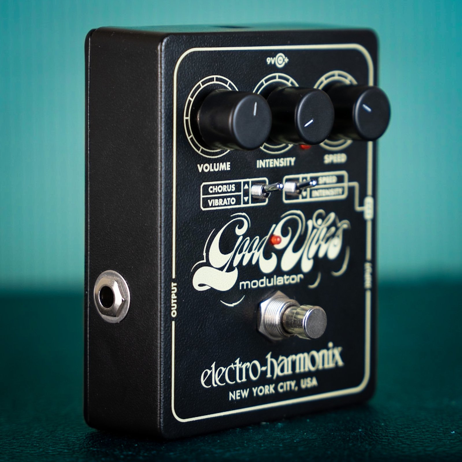 Electro-Harmonix Good Vibes Modulator Pedal (new) - 683274011646