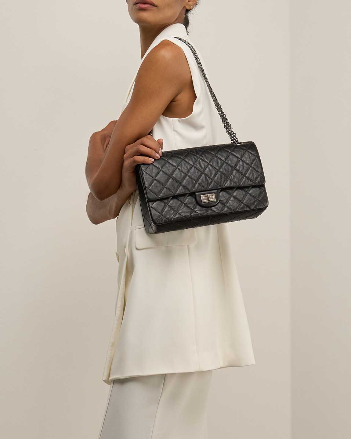 Chanel 2.55 Reissue 226 Aged Calf Black | SACLÀB