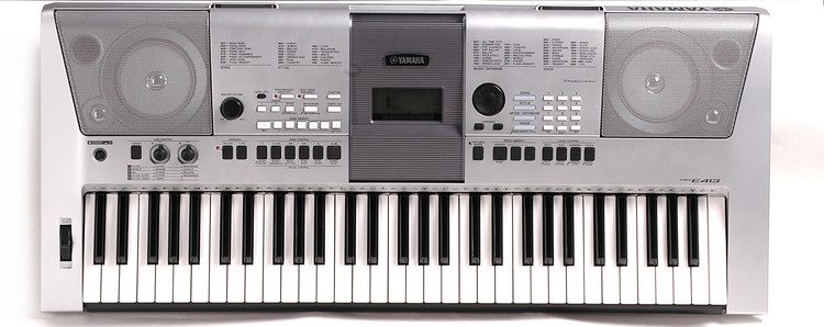 YAMAHA PORTATONE PSR−E413 美品 Yamaha PSR-E413 61-Key Portable
