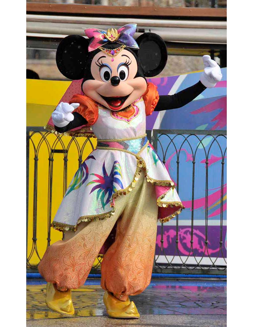 公式】キュートなミニーのコスチュームにも注目！「サマーオアシス