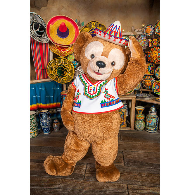 公式】東京ディズニーシーで、ドナルドダックとダッフィーがそれぞれ