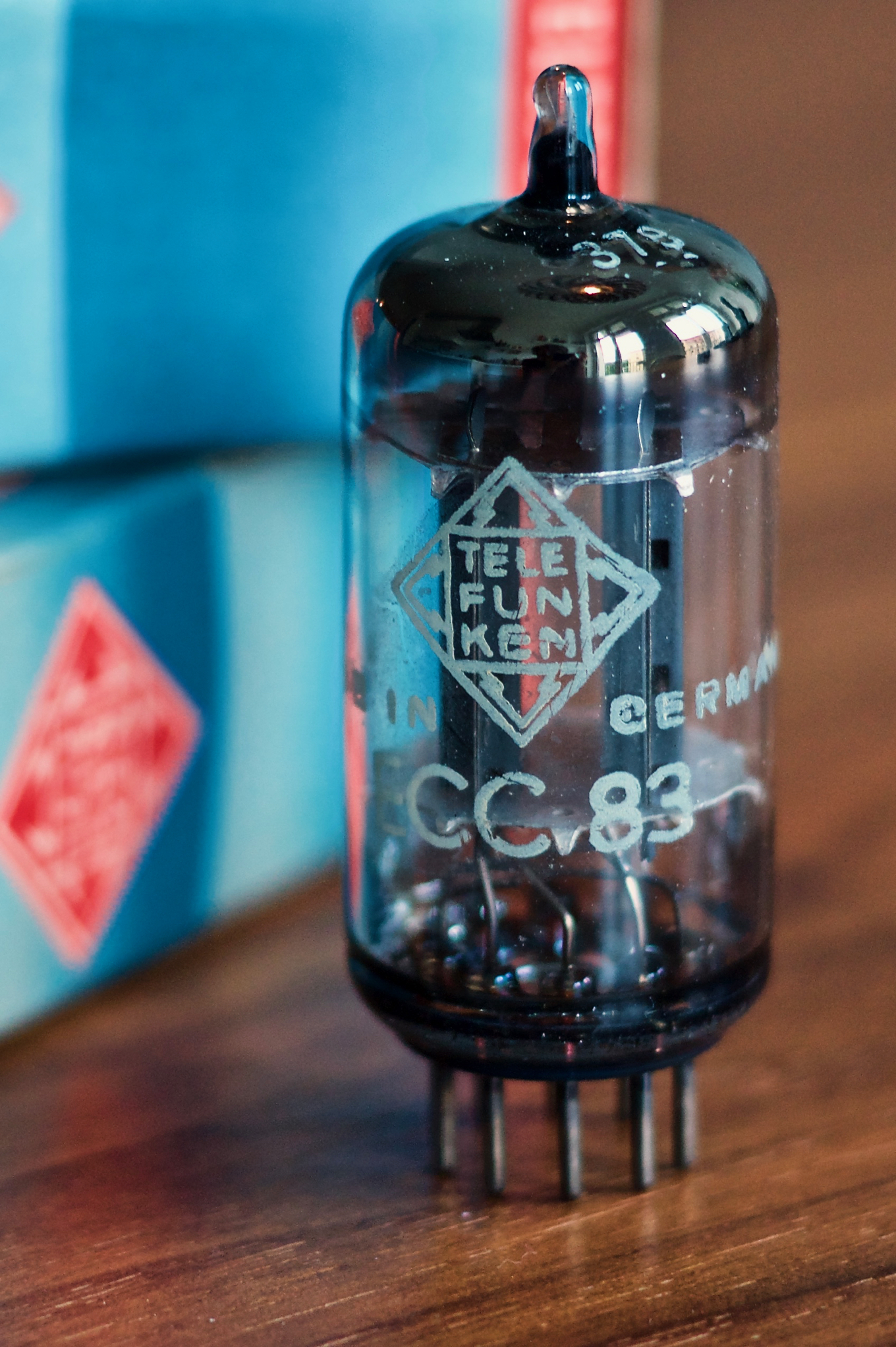 Amperex Bugle Boy 12AX7 Long Plates – Medialux