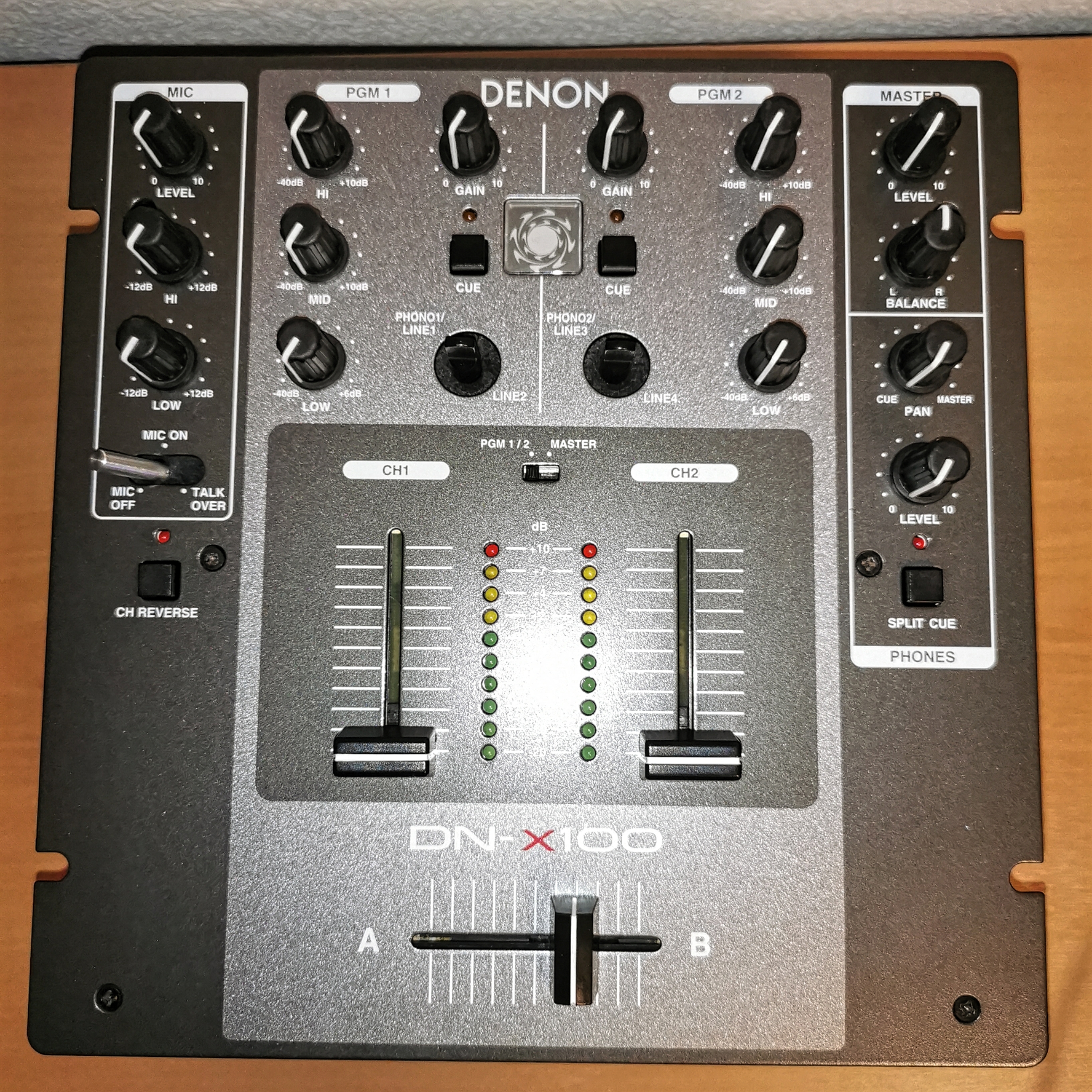 DN-X100 - Denon DJ DN-X100 - Audiofanzine