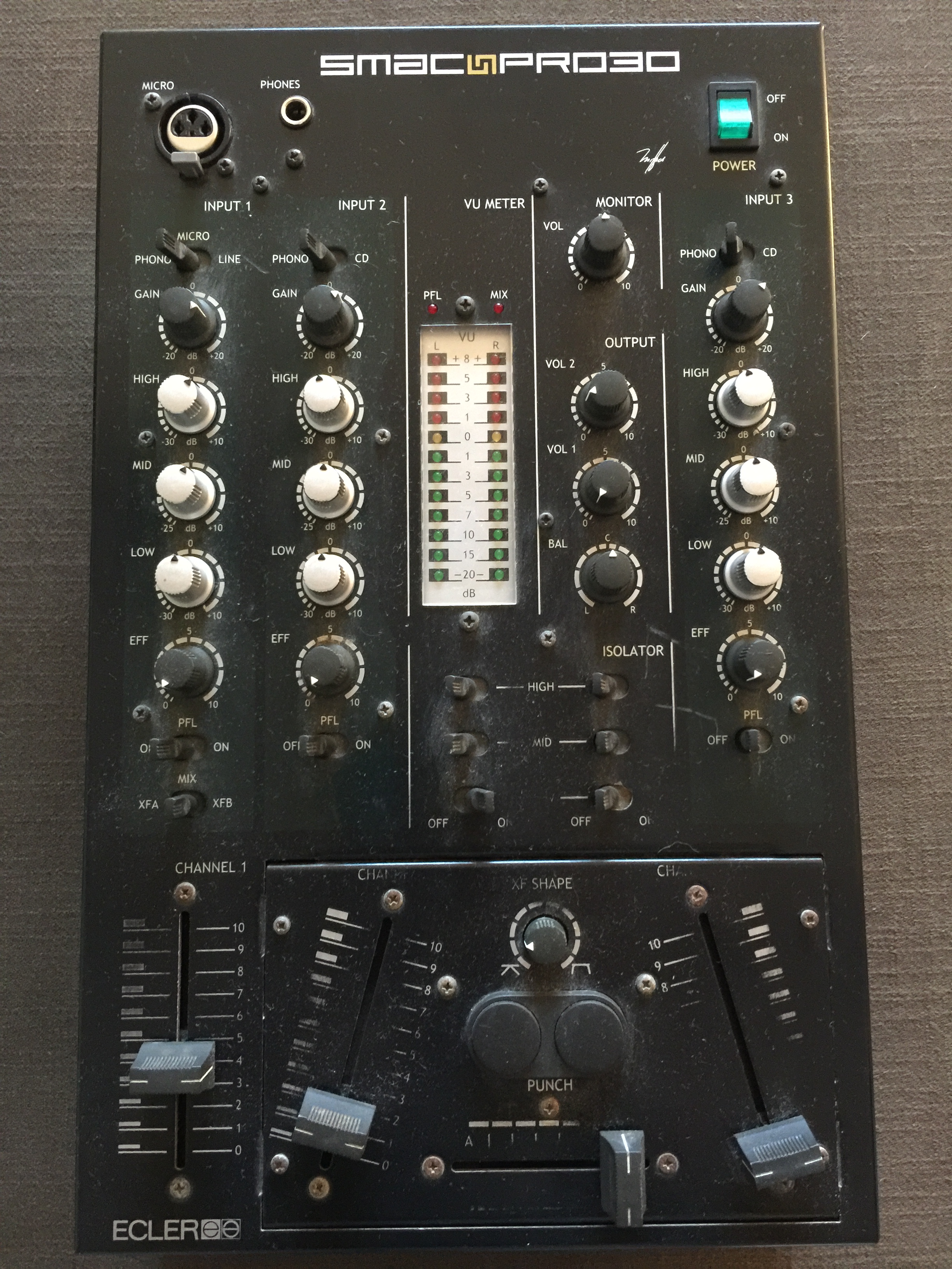 Smac Pro 30 - Ecler Smac Pro 30 - Audiofanzine