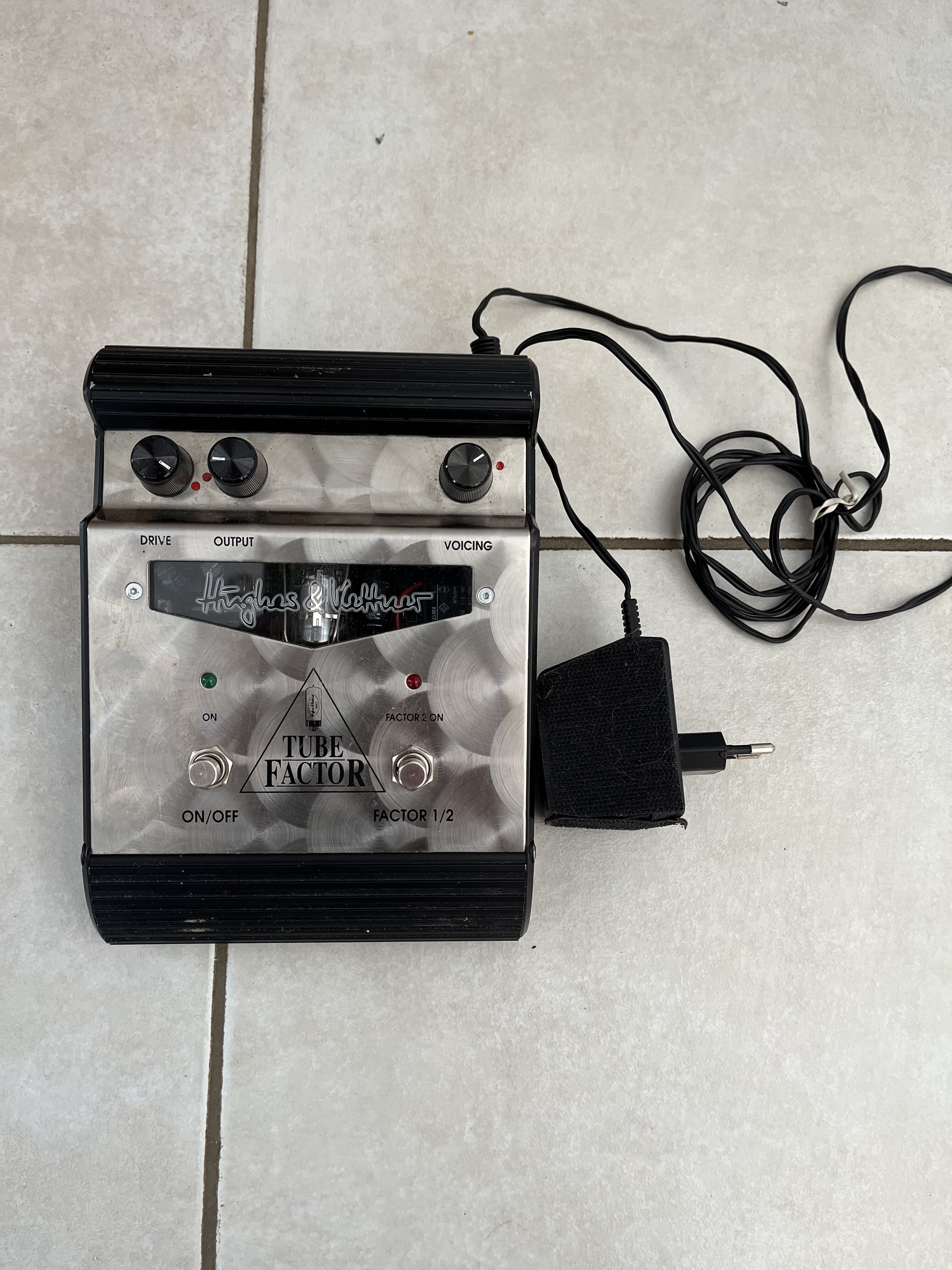 Tube Factor - Hughes & Kettner Tube Factor - Audiofanzine