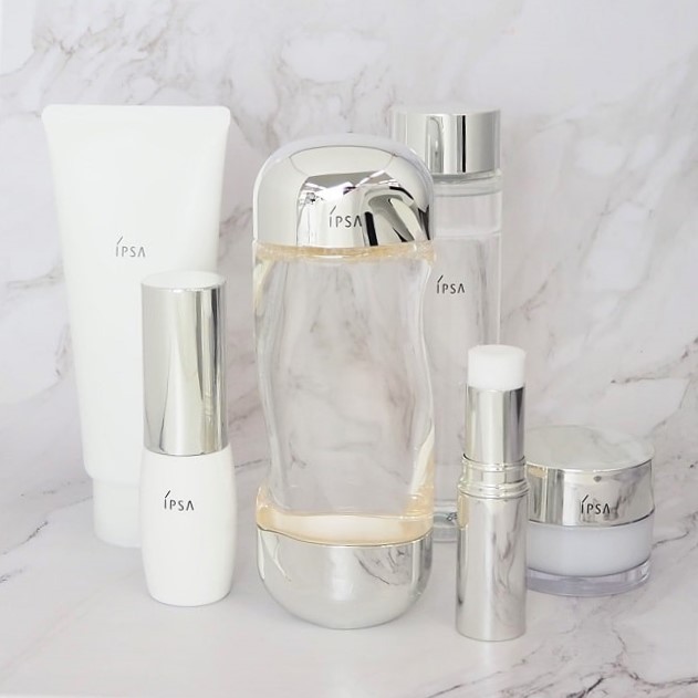 イプサ＞のおすすめ化粧水｜人気アイテムの魅力とライン使いのコツ