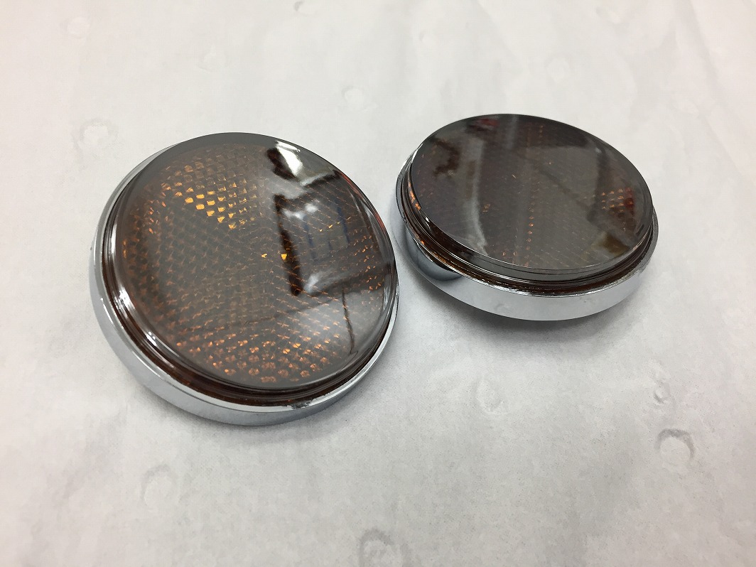 ウインカー、テールレンズの透かしメッキ加工