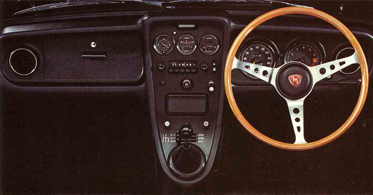 ファミリア・ロータリークーペ | 名車文化研究所