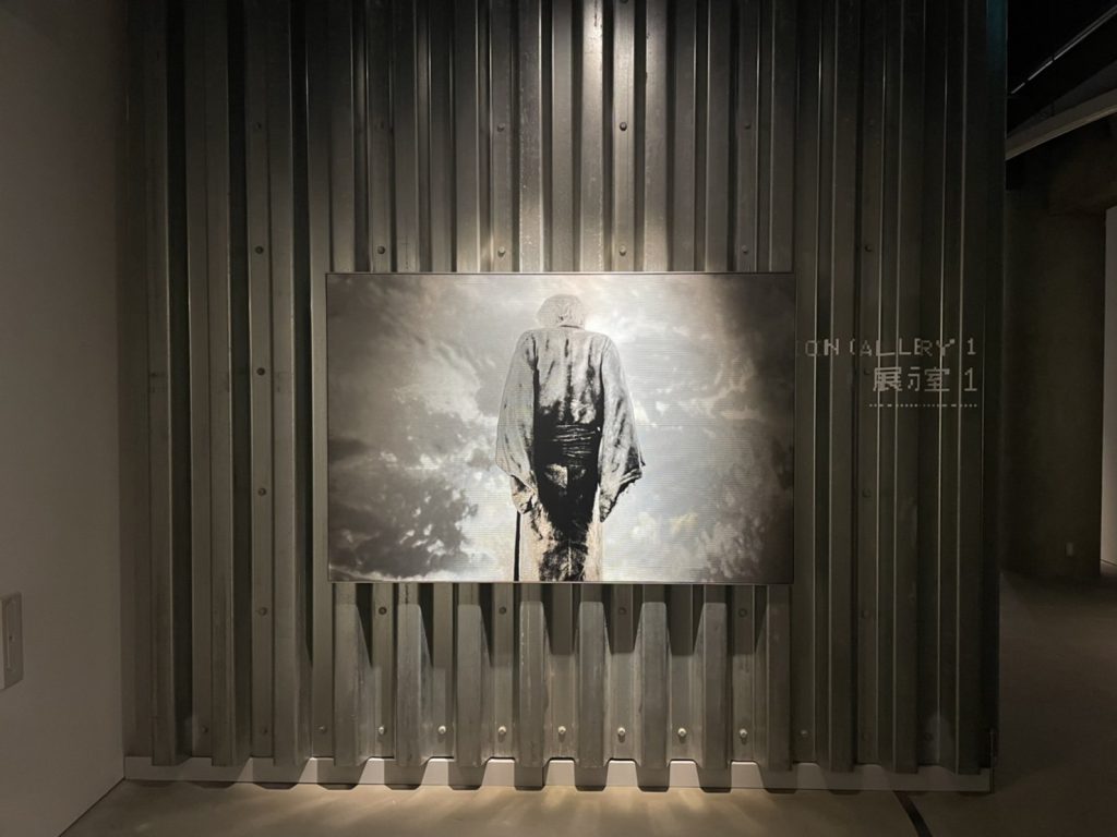 市原湖畔美術館 名和晃平《Orbit》 | METALSPICEメタルスパイス