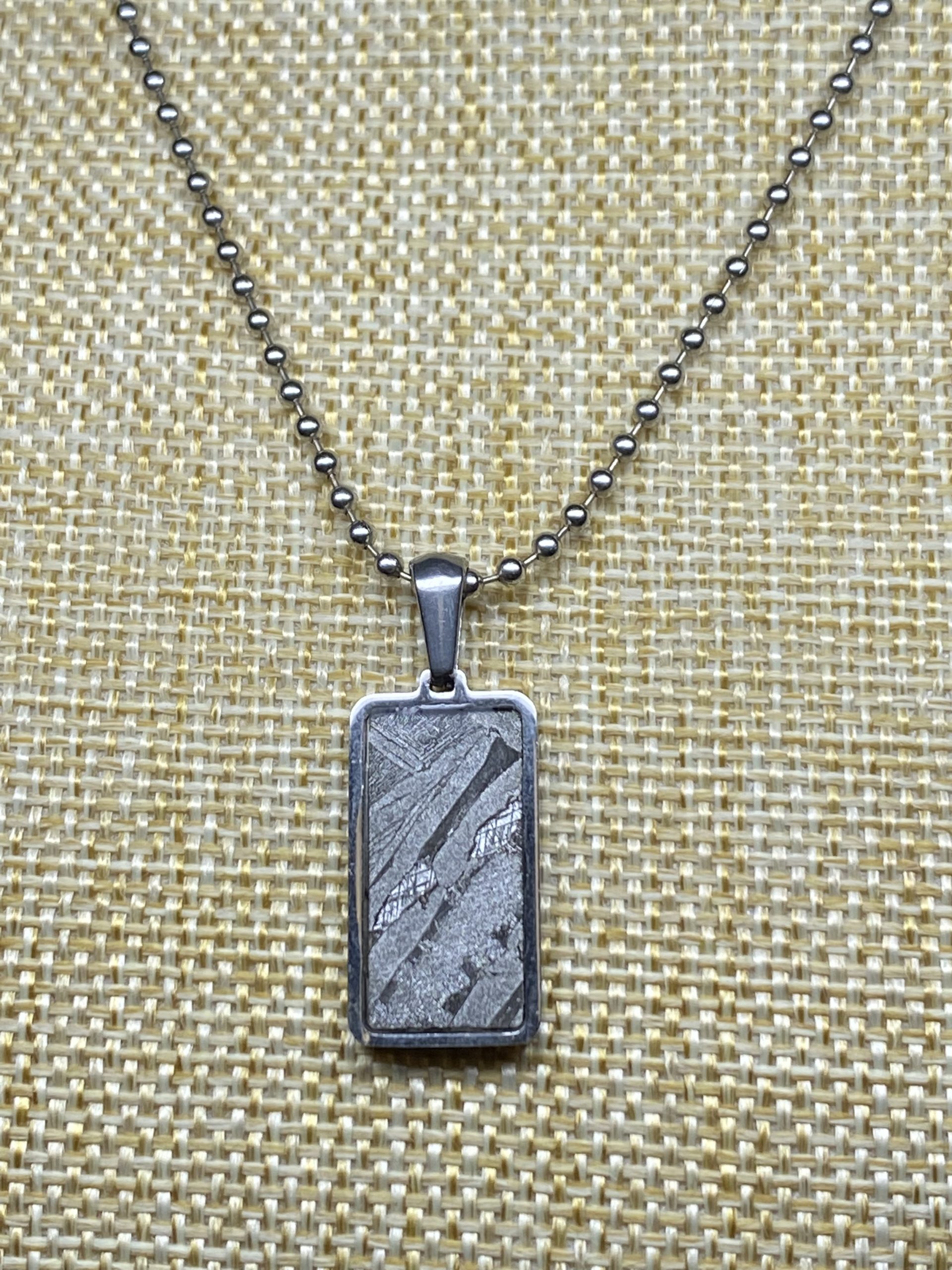 鑑別書】メテオライトジャパンのアルタイ隕石 ペンダント 23㍉ 鉄隕石