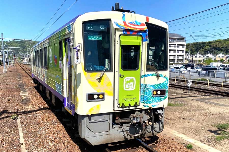 気動車は時代遅れ！ 脱炭素時代のJR西日本「燃料電池車」導入に