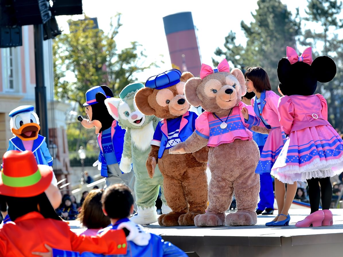 新ショー「カムジョイン・ユア・フレンズ」でジェラトーニがパークに初