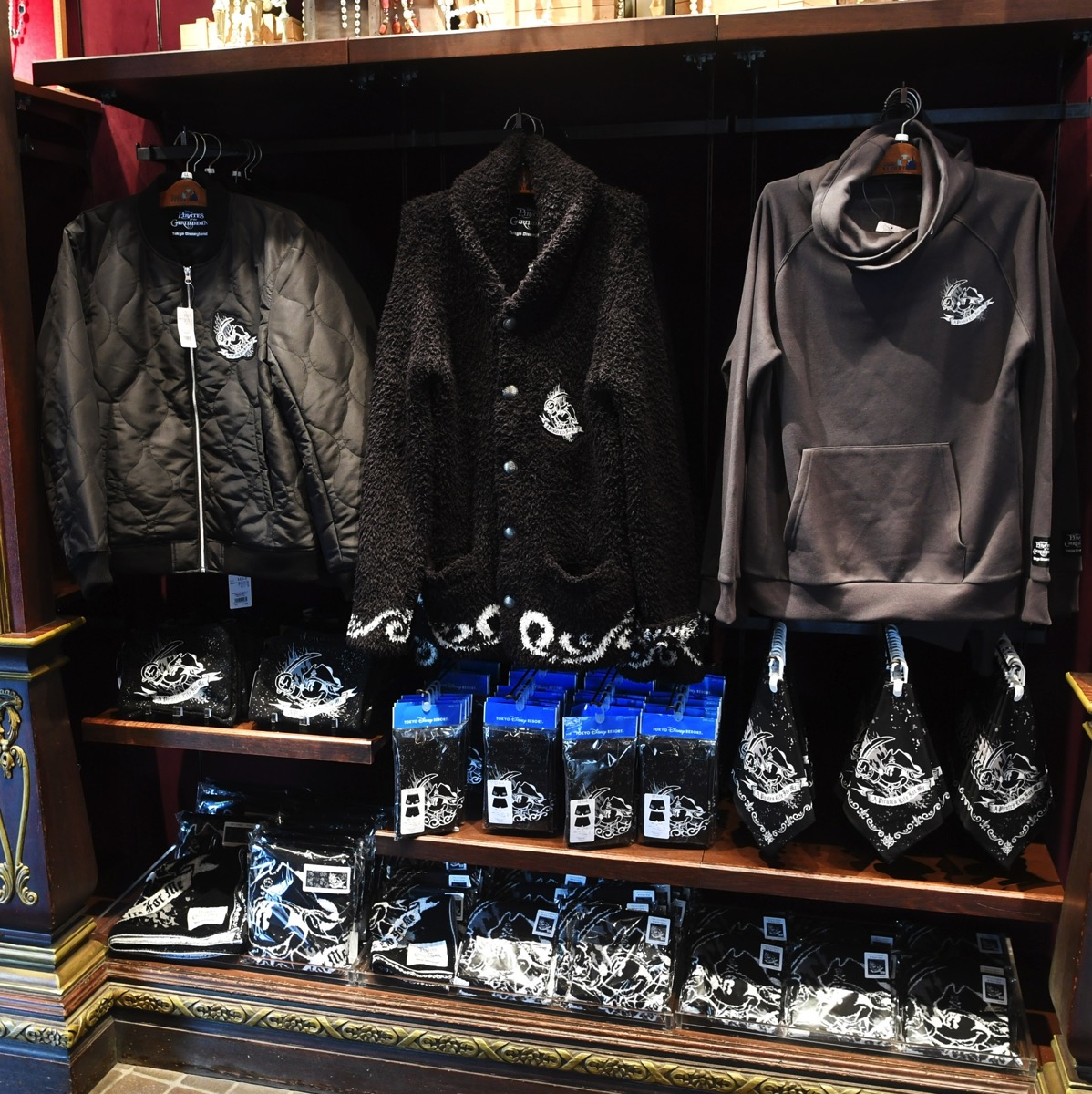 モノトーン海賊ミッキーにアウターが登場！東京ディズニーランド