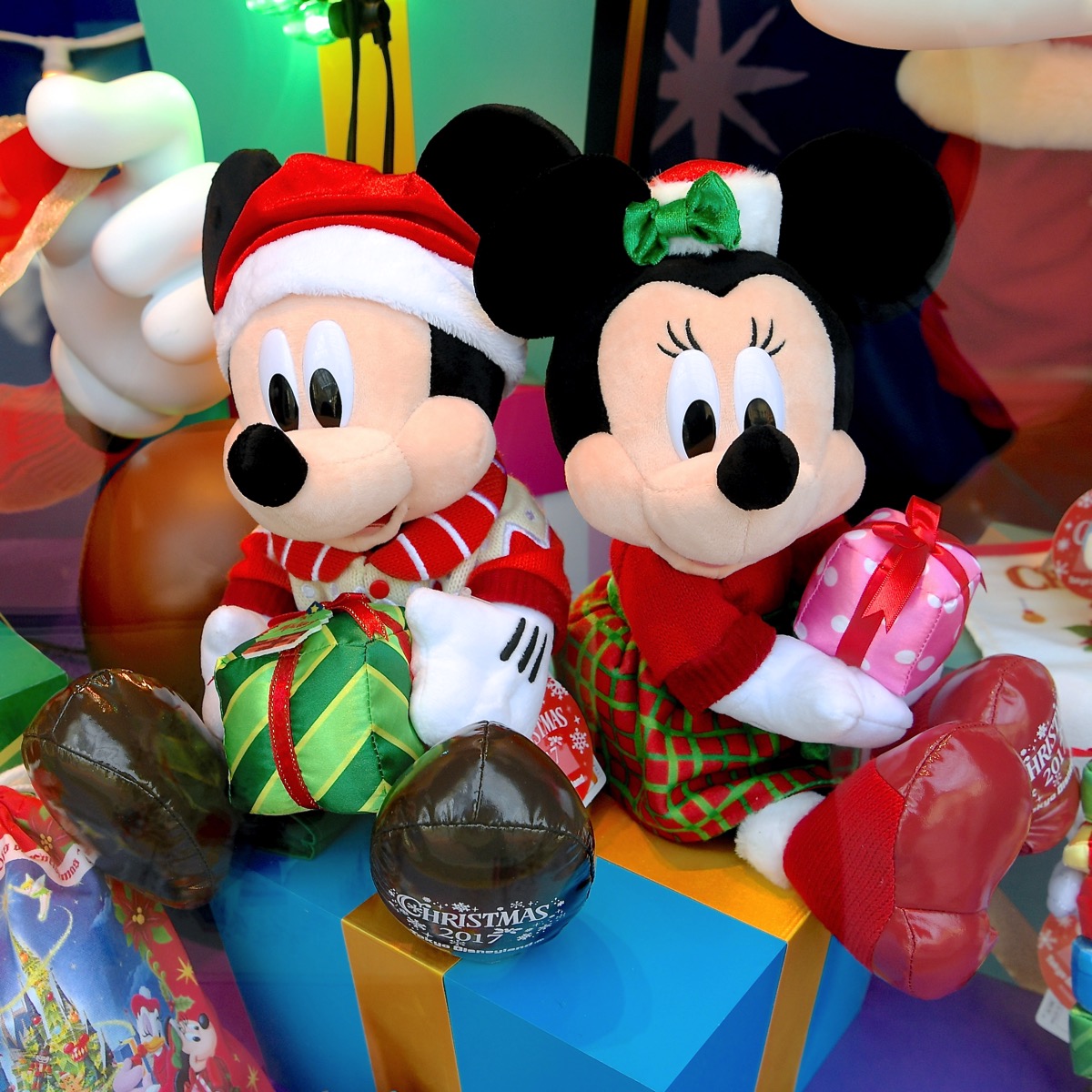 ディズニー・ギフト・オブ・クリスマス」デザイン！東京