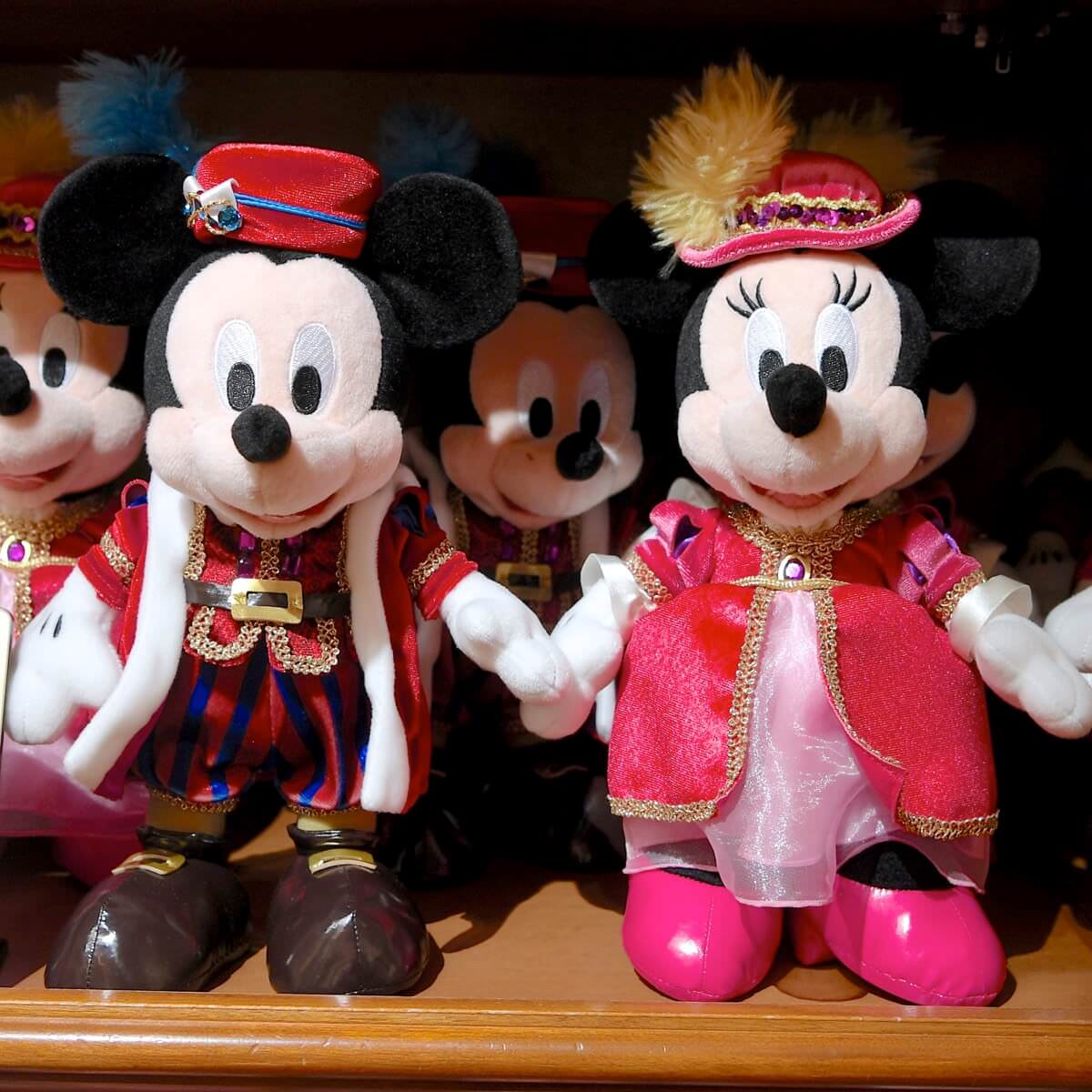 宿泊者限定のホテルコスチュームミッキー＆ミニーぬいぐるみ