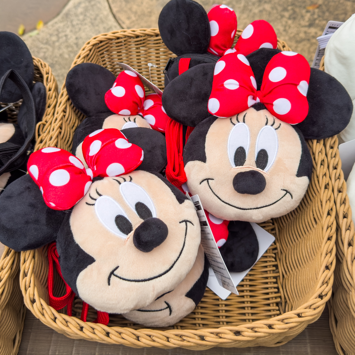 リボンがかわいいミニーのお顔デザイン！東京ディズニーリゾート