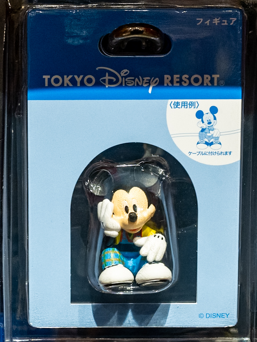 頬杖をつくミッキーデザイン！東京ディズニーランド フィギュア