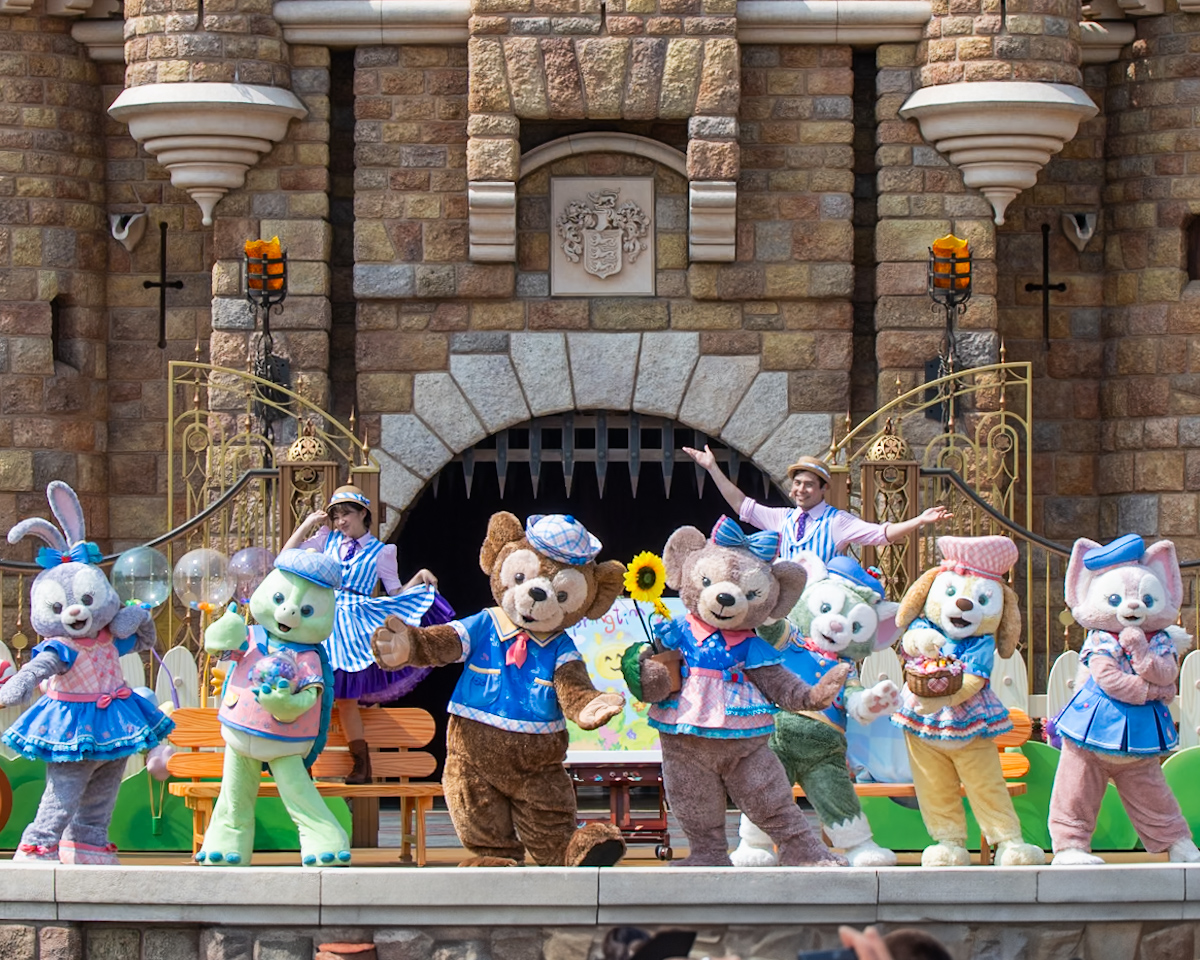 新コスチュームで登場！香港ディズニーランド”ダッフィー&フレンズ