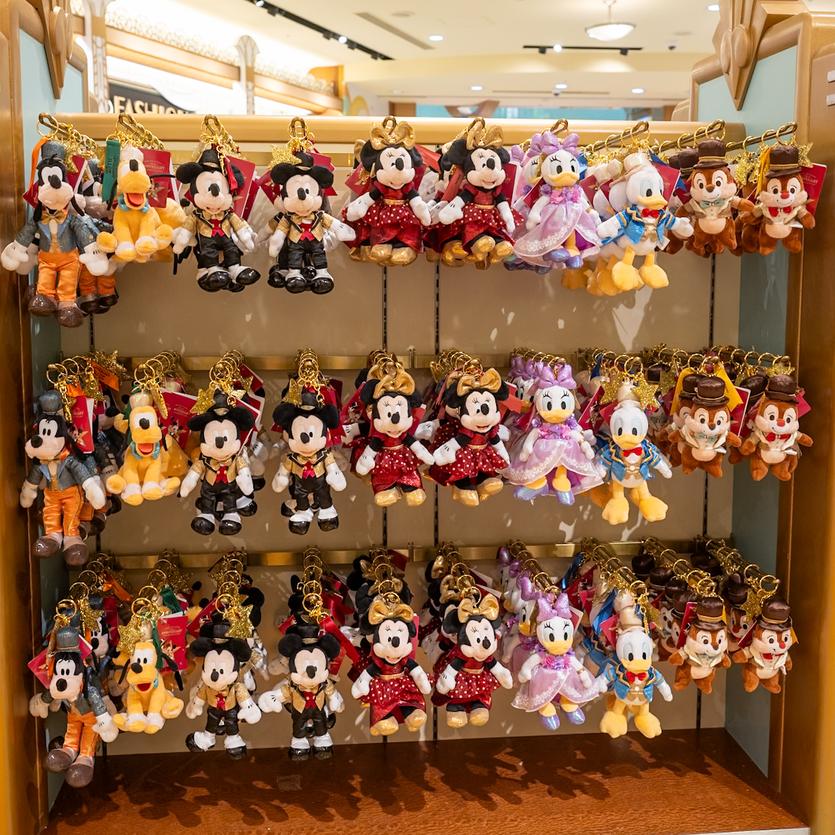 ハリウッドをモチーフにした店舗ならではのデザイン！「ディズニー