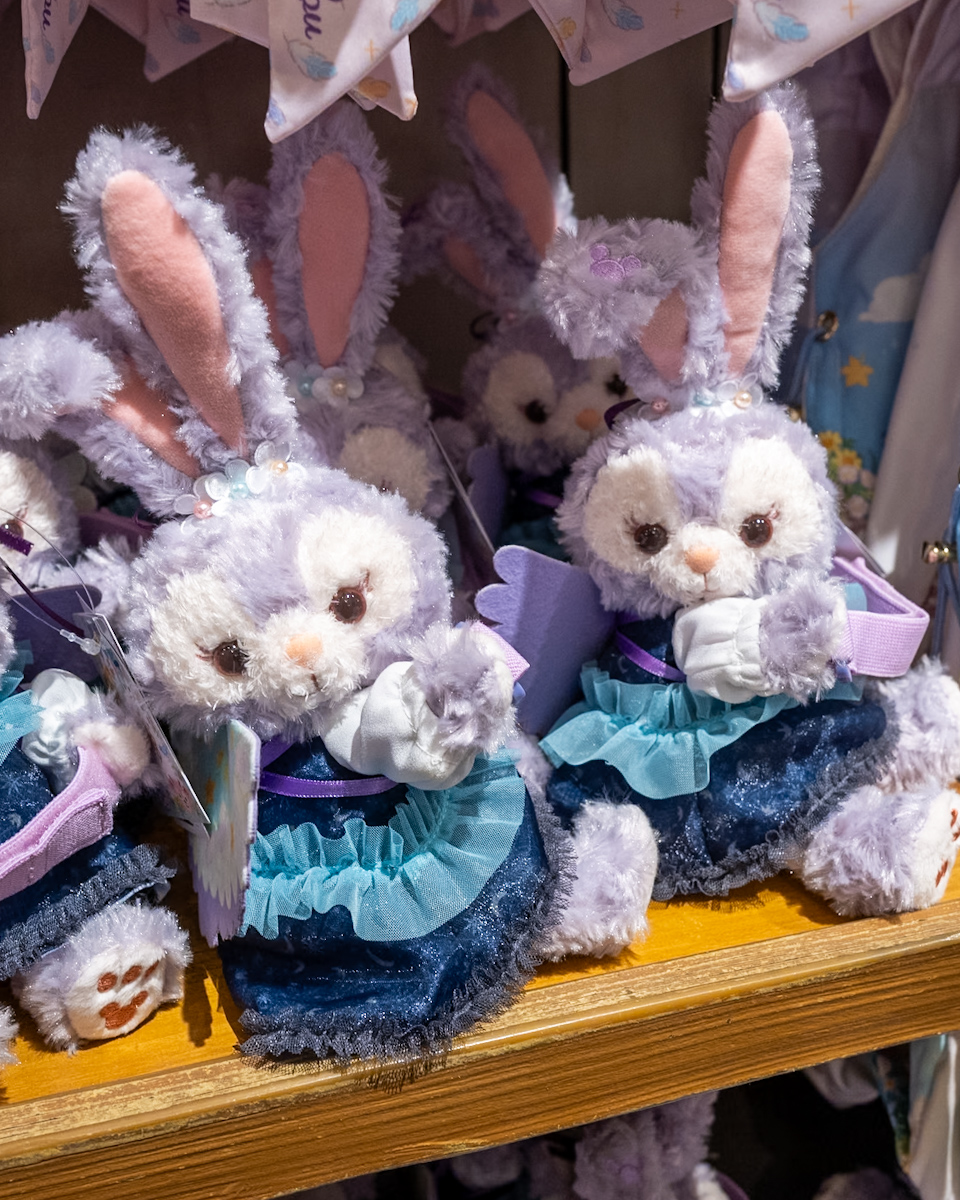 鳥のダンスコスチュームを着たステラ・ルーたち！東京ディズニーシー