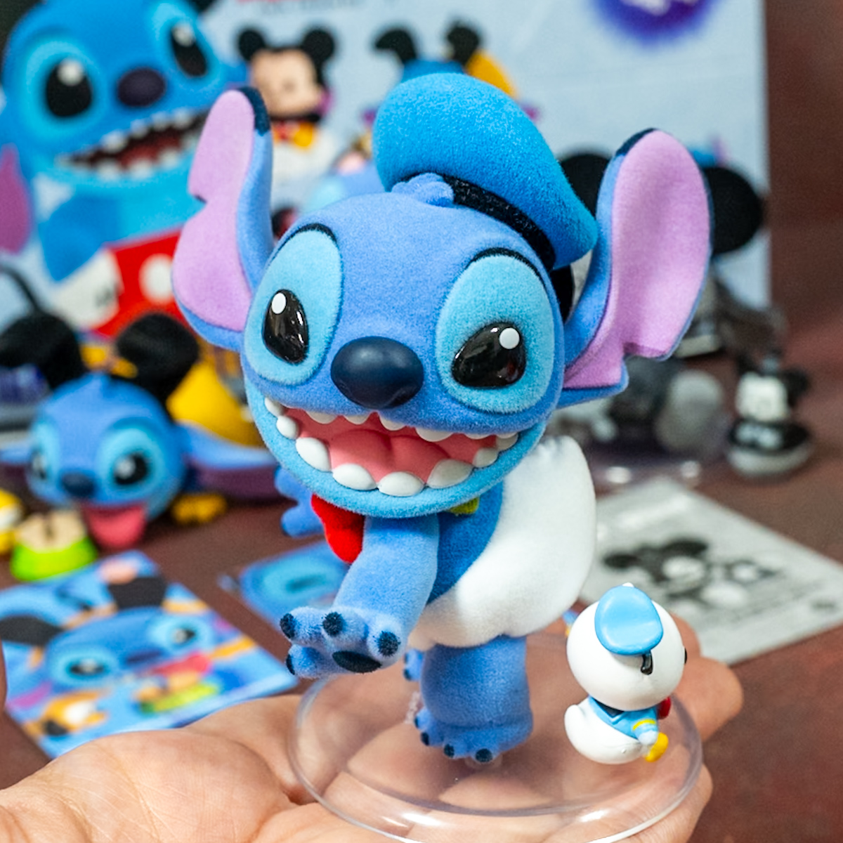 ミッキー＆フレンズになりきったスティッチがかわいい！ホットトイズ