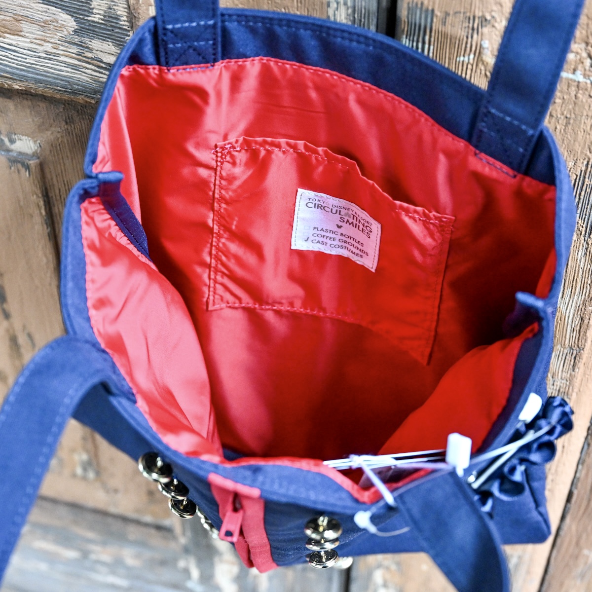 ノーチラスギフトのキャストコスチュームがバッグに！「東京ディズニー