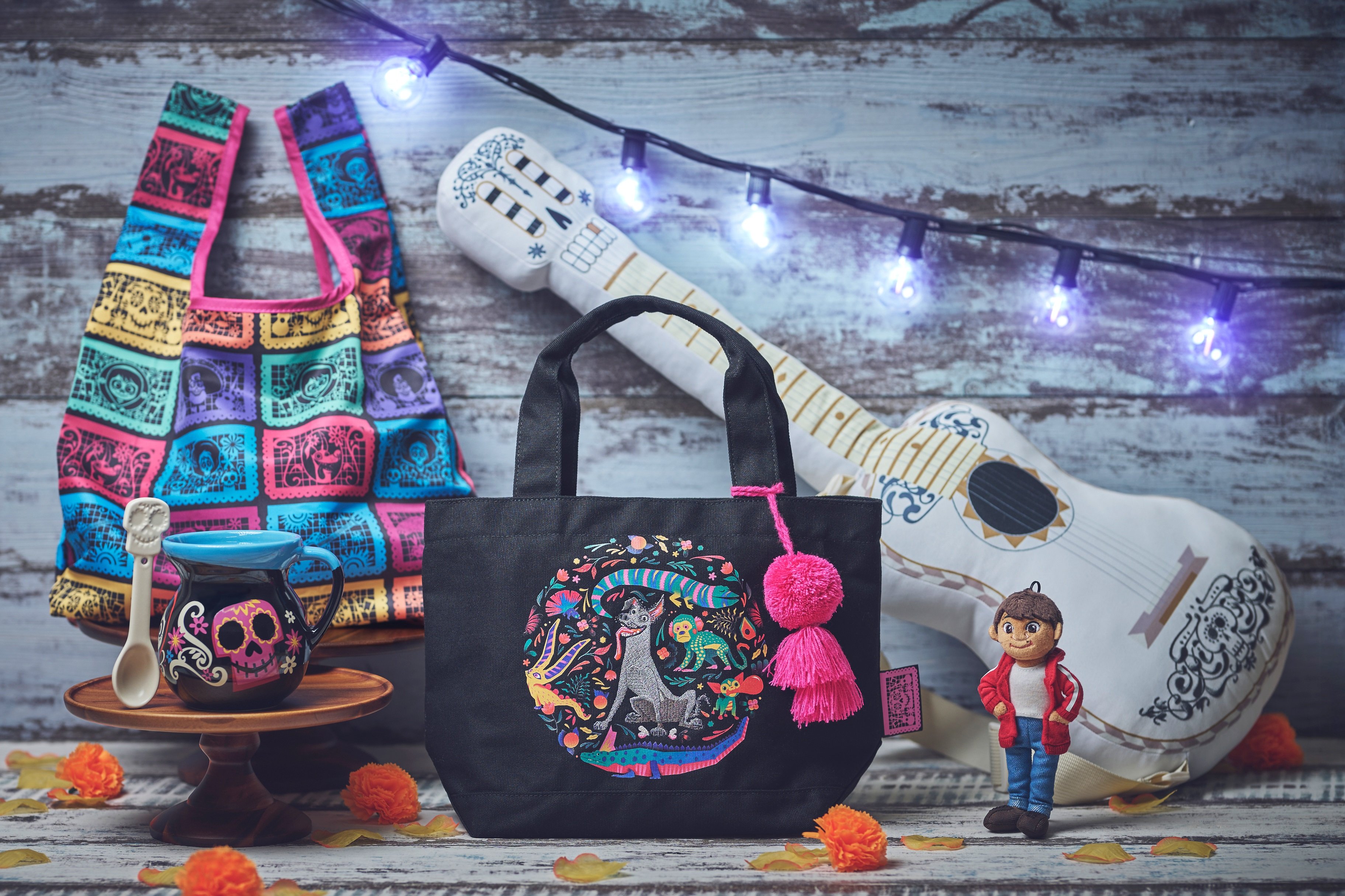 ディズニー 『リメンバー・ミー』の新グッズが登場！刺しゅうデザイン