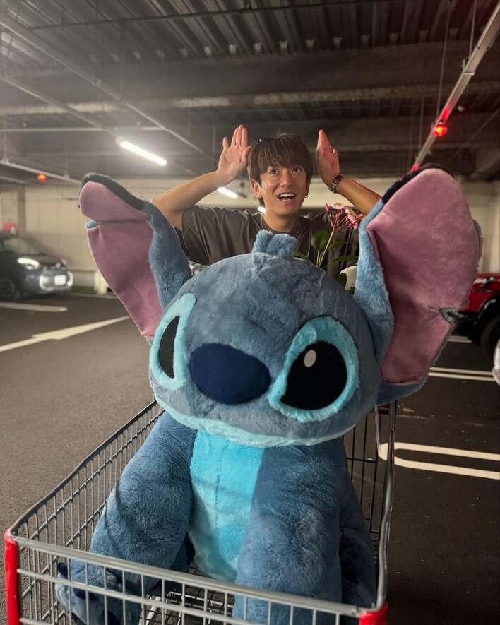 デッカっっ」みちょぱが買った“超特大スティッチ”に反響 「これは