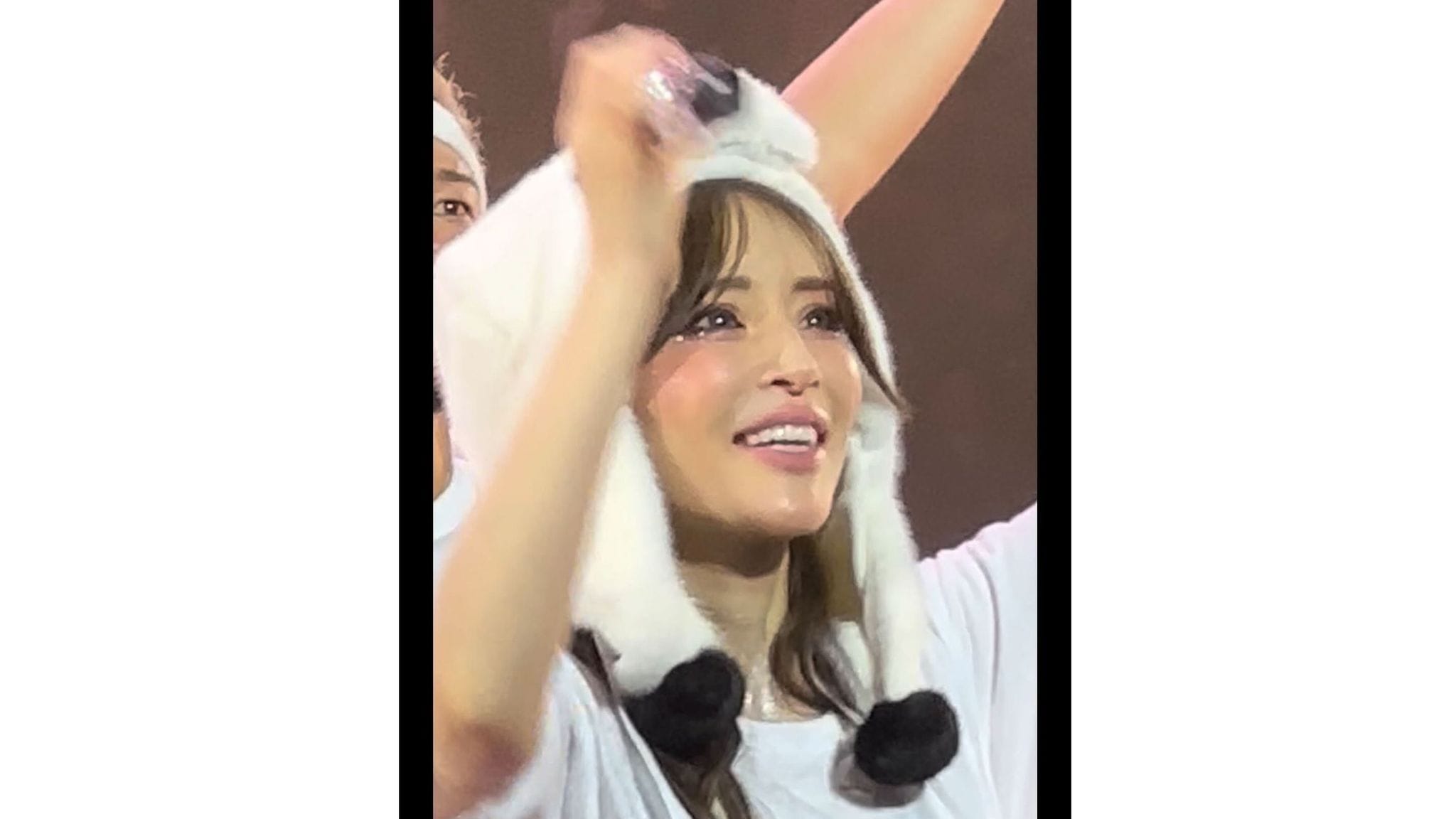 あゆしか勝たん！」浜崎あゆみがパンダに！？高層ビルの壁一面に「I