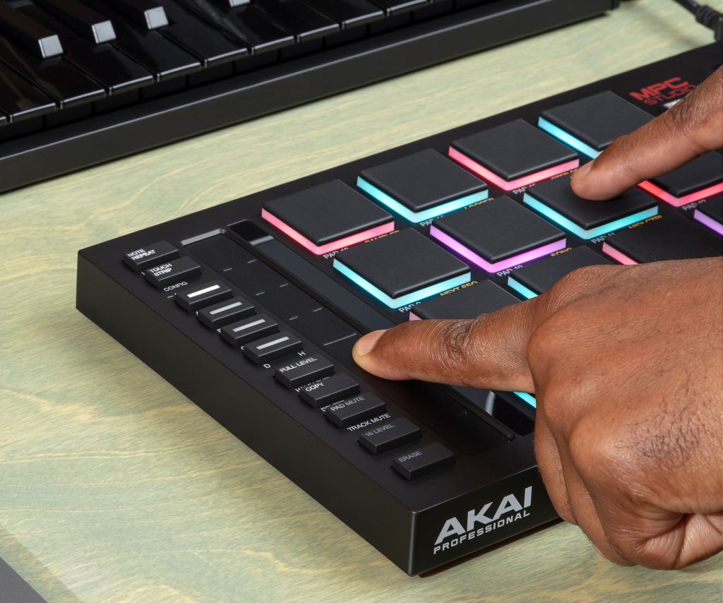 AKAI】「MPC Studio」サンプリング方法と使い方 初心者でもビート