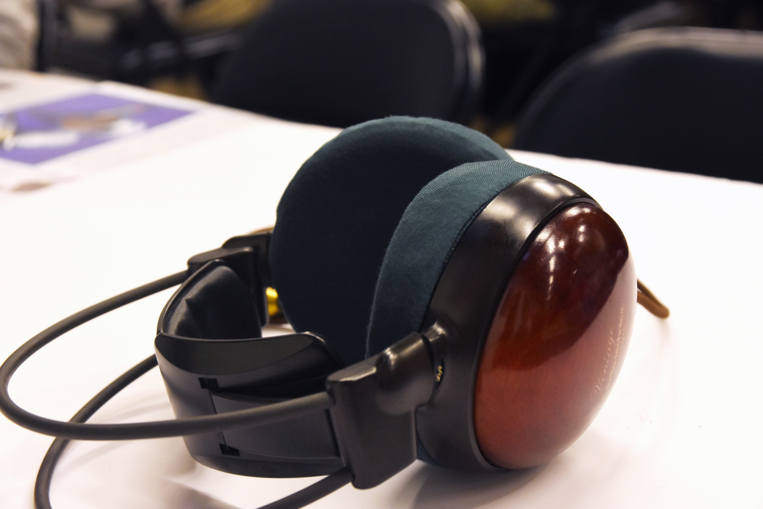 audio-technica ATH-W10VTGのイヤーパッドを修理する場合