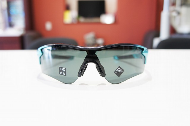 イチロー引退限定モデル！オークリー レーダーロックはプレミアがつく