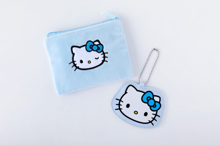 爽やか可愛い♡】みずいろハローキティ♡ふわふわ刺しゅうポーチ