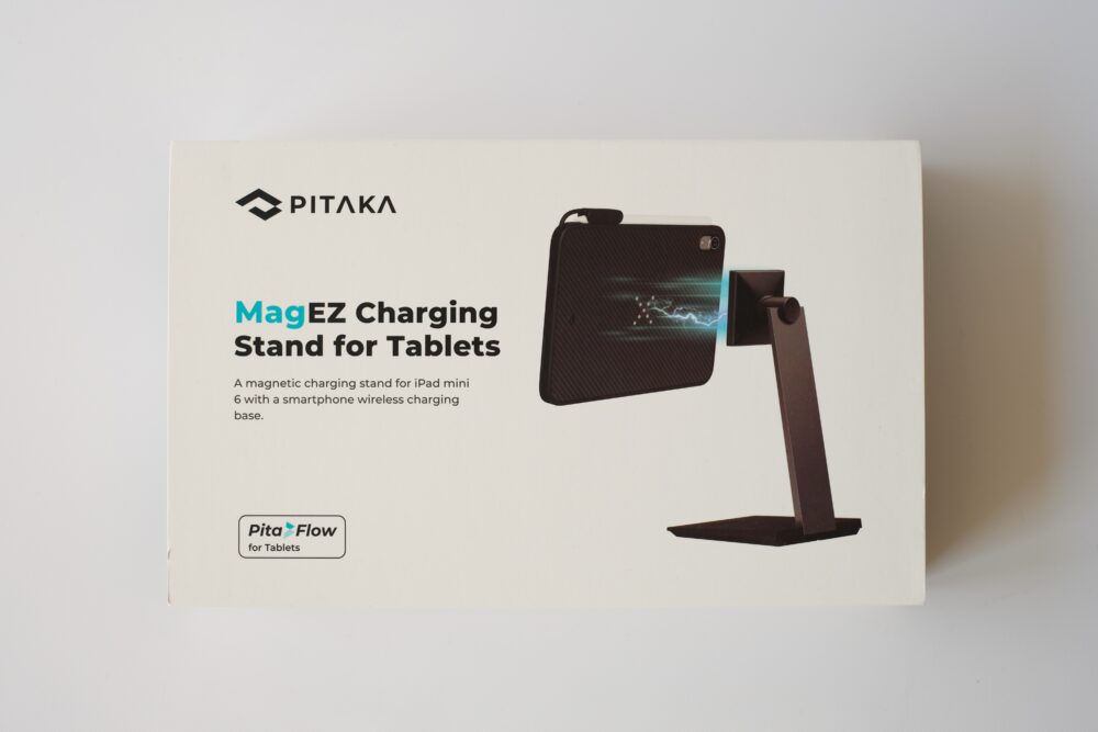 PITAKA MagEZ Case Pro専用スタンド”MagEZ Charging Stand”レビュー