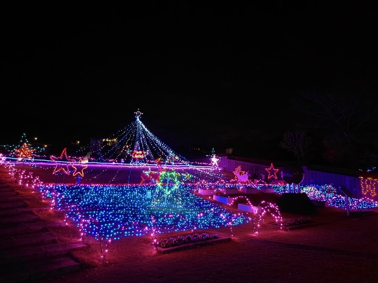 さがみ湖やまなみイルミネーション - すもうよ緑区