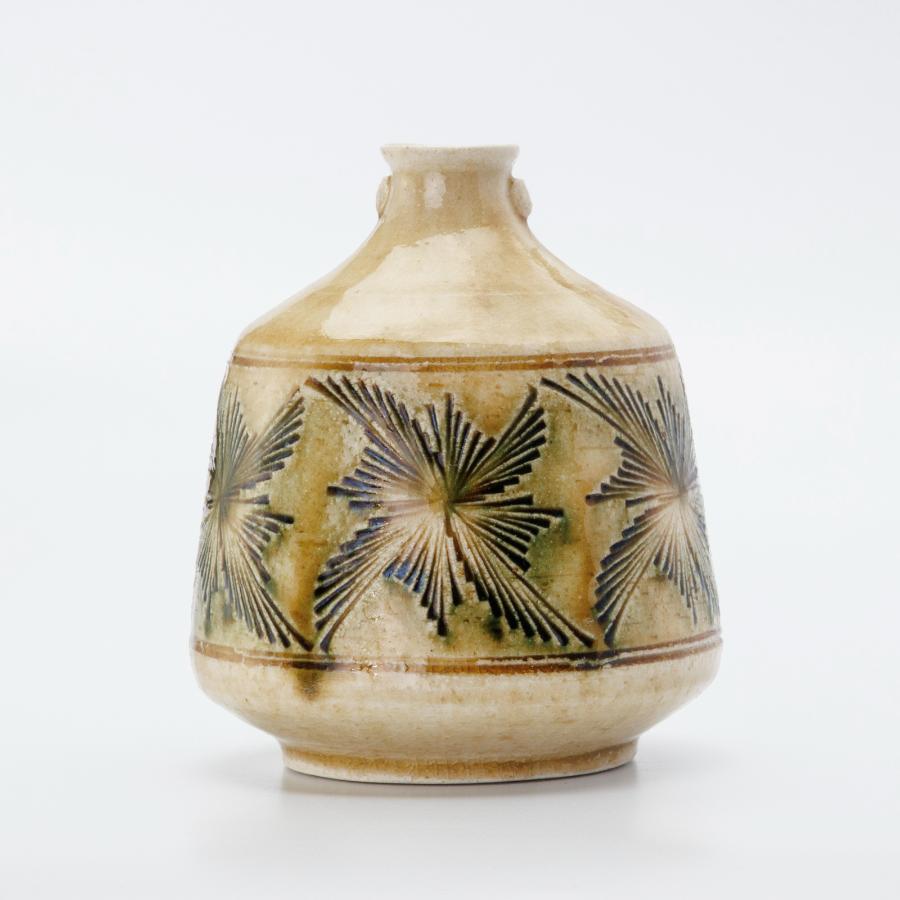 唐三郎窯＞瀬戸焼 加藤唐三郎 黄瀬戸刻紋花入 | 愛知県瀬戸市 | 三越