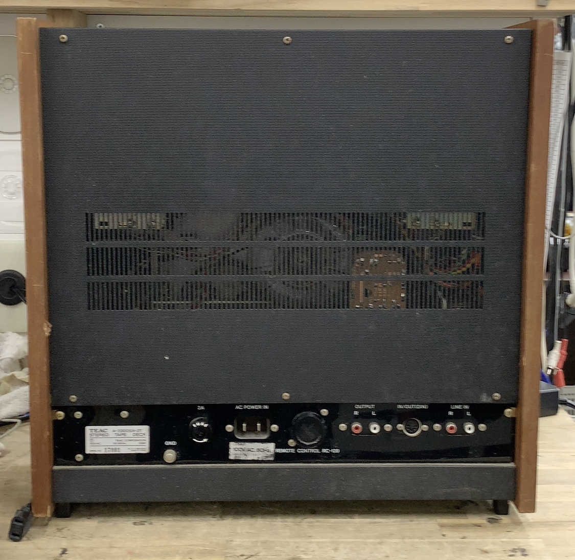 レトロなオープンリール入荷 TEAC A-3300SX / リサイクルショップ三喜