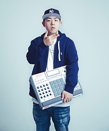 Cracks Brothers『03』 東京産の異能クルーがFEBB AS YOUNG MASONと