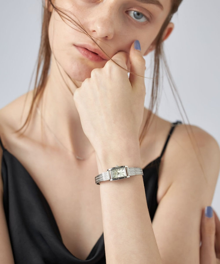 ダイヤモンド レクタングルフェイス メッシュベルト ウォッチ（890570