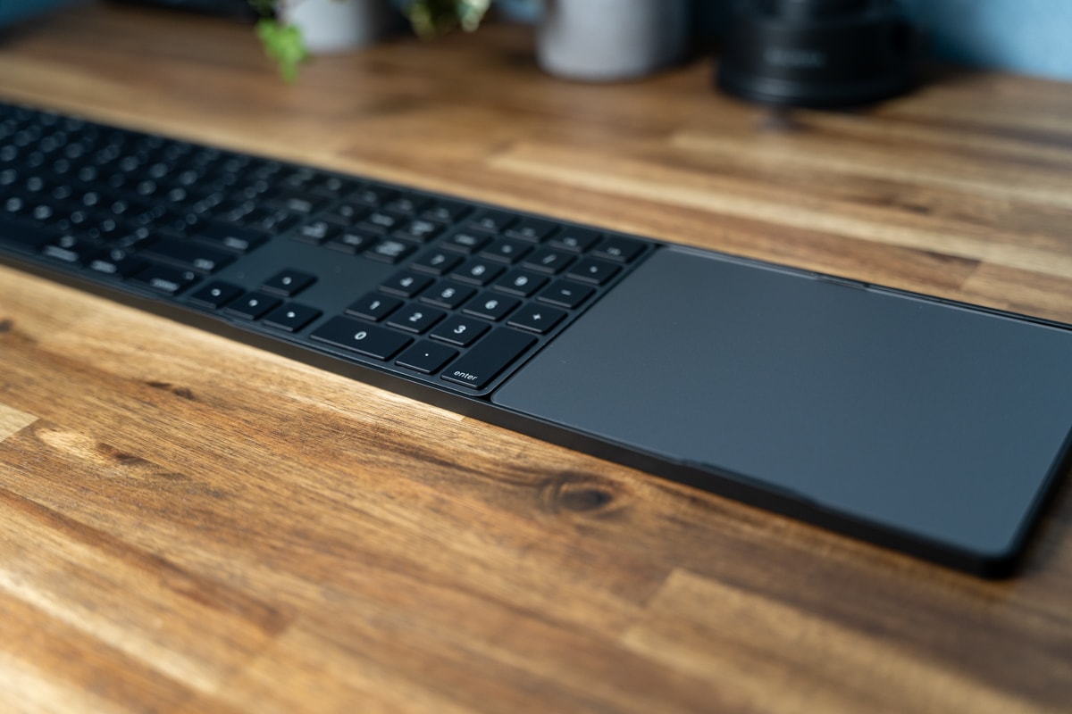 MagicBridge Extended レビュー：テンキー付きMagic Keyboardと