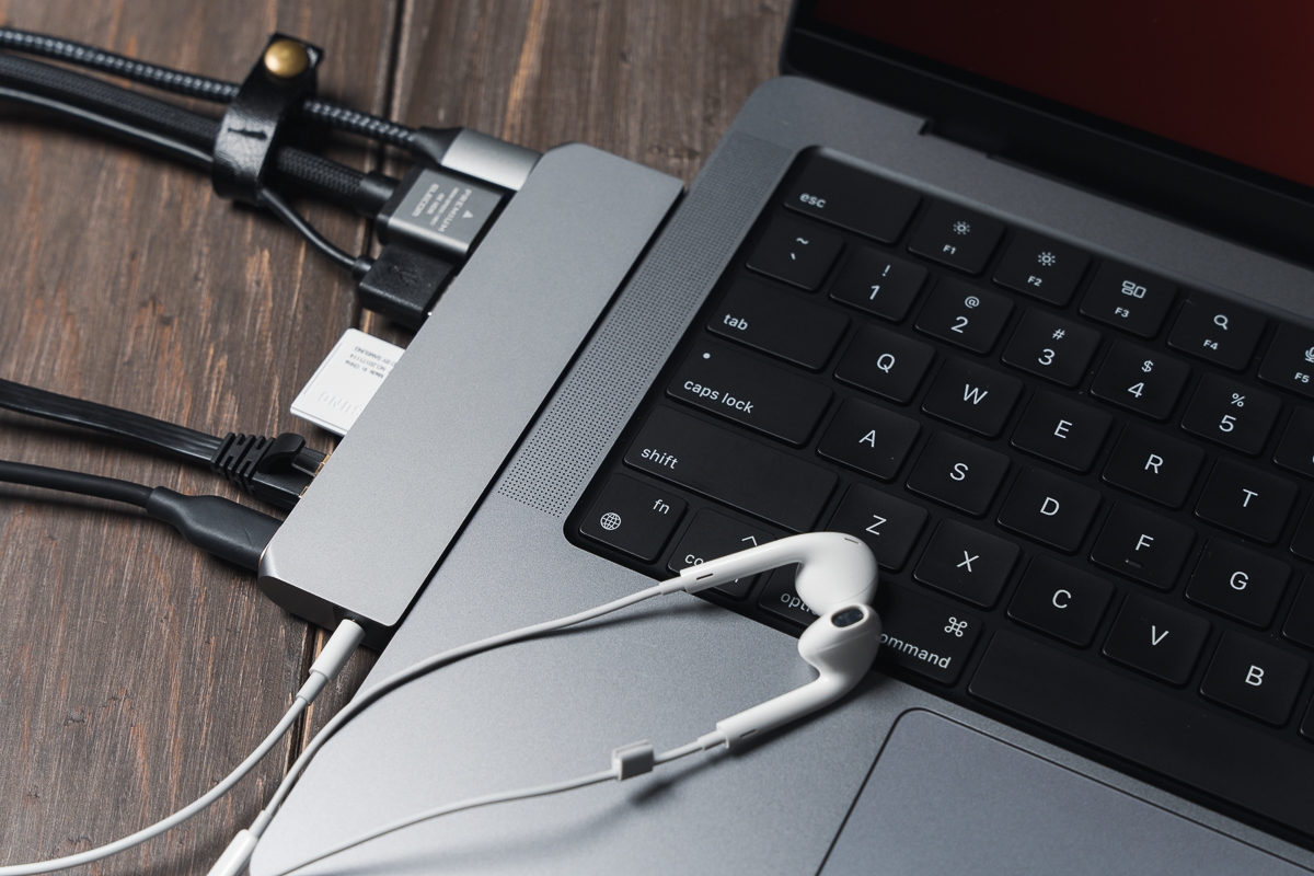 Satechi USB-C Proハブ Max 8in2 レビュー：M1 Pro / M1 Max MacBook